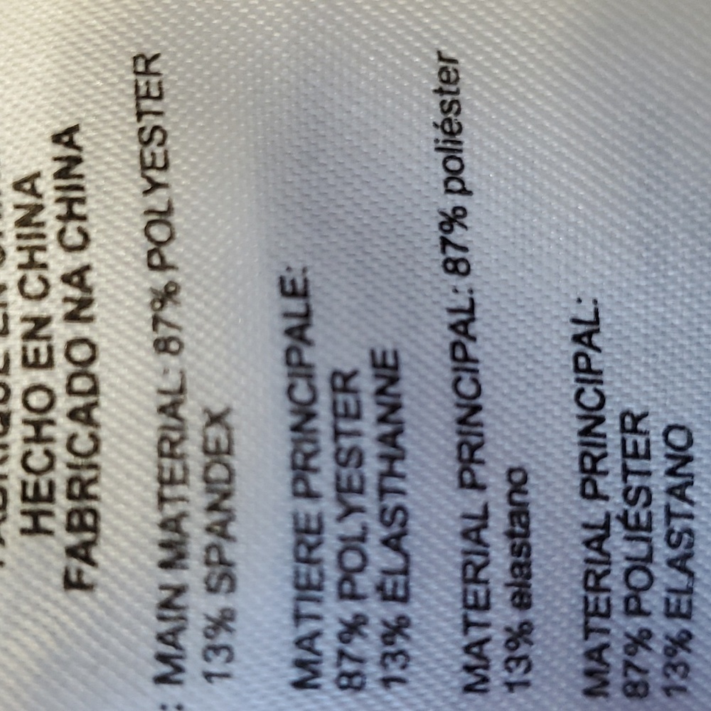 ADIDAS, WOMEN'S Golf vest. White zip up. 2 pockets.‎ Size medium. - Picture 11 of 14